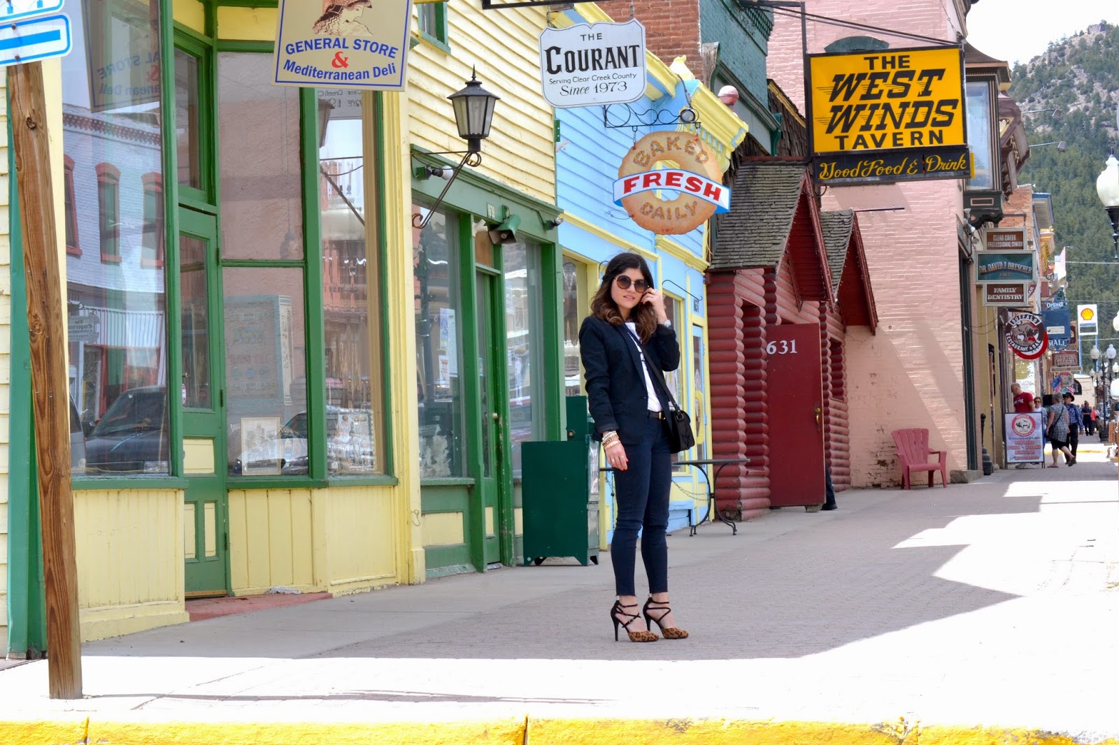 BLUE JEANS AND WHITE T-SHIRT