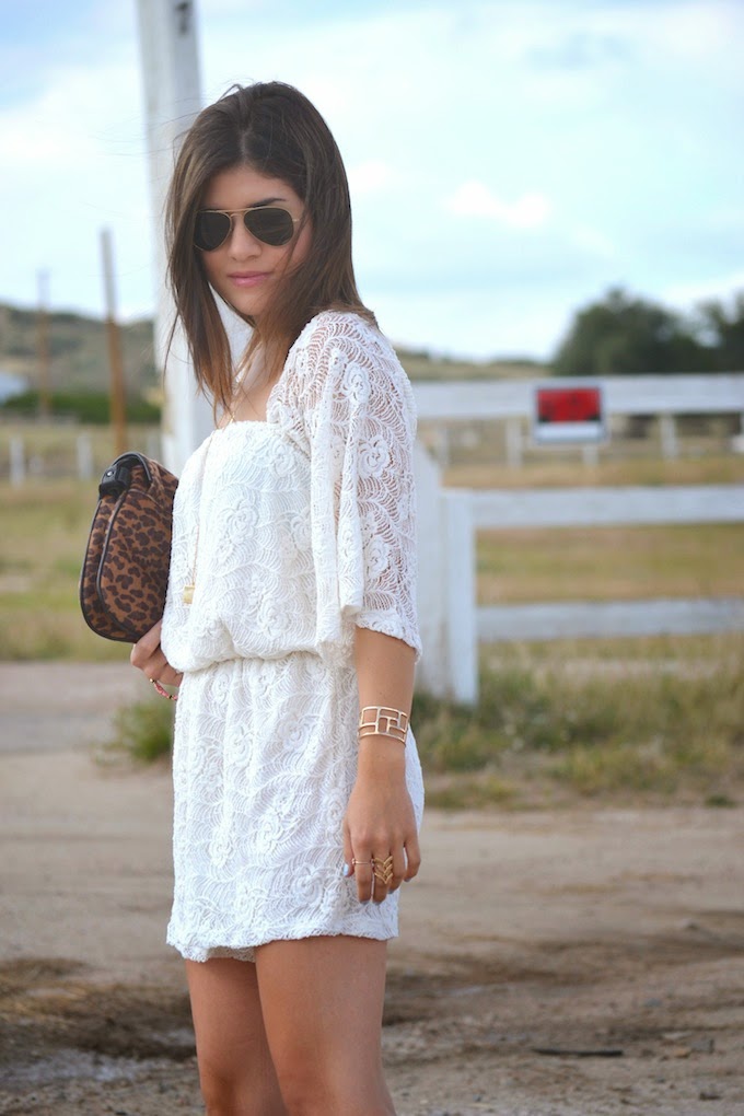 LACE ROMPER