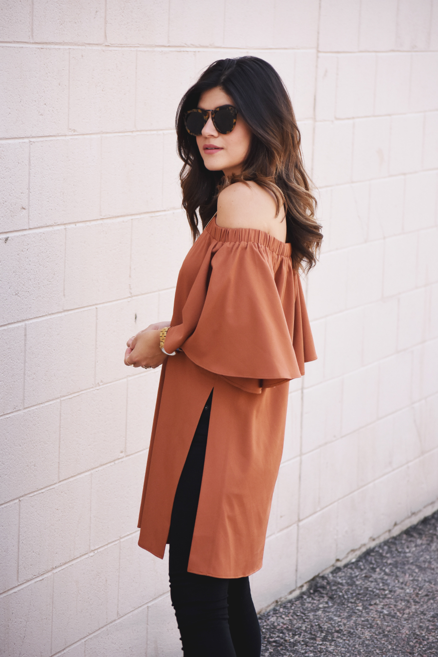 OFF THE SHOULDER TOP FEVER