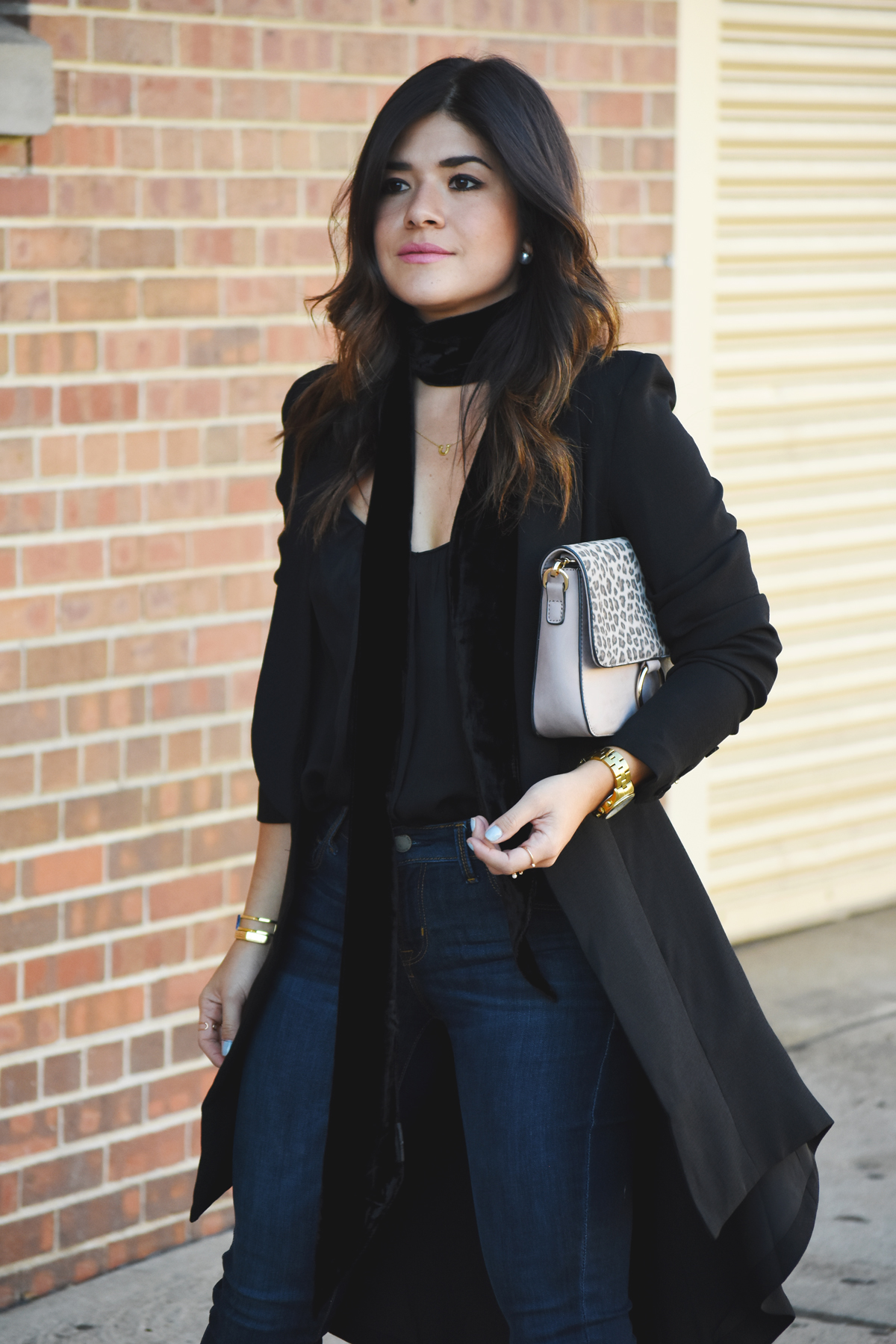 HOW TO BUILD A TIMELESS WARDROBE