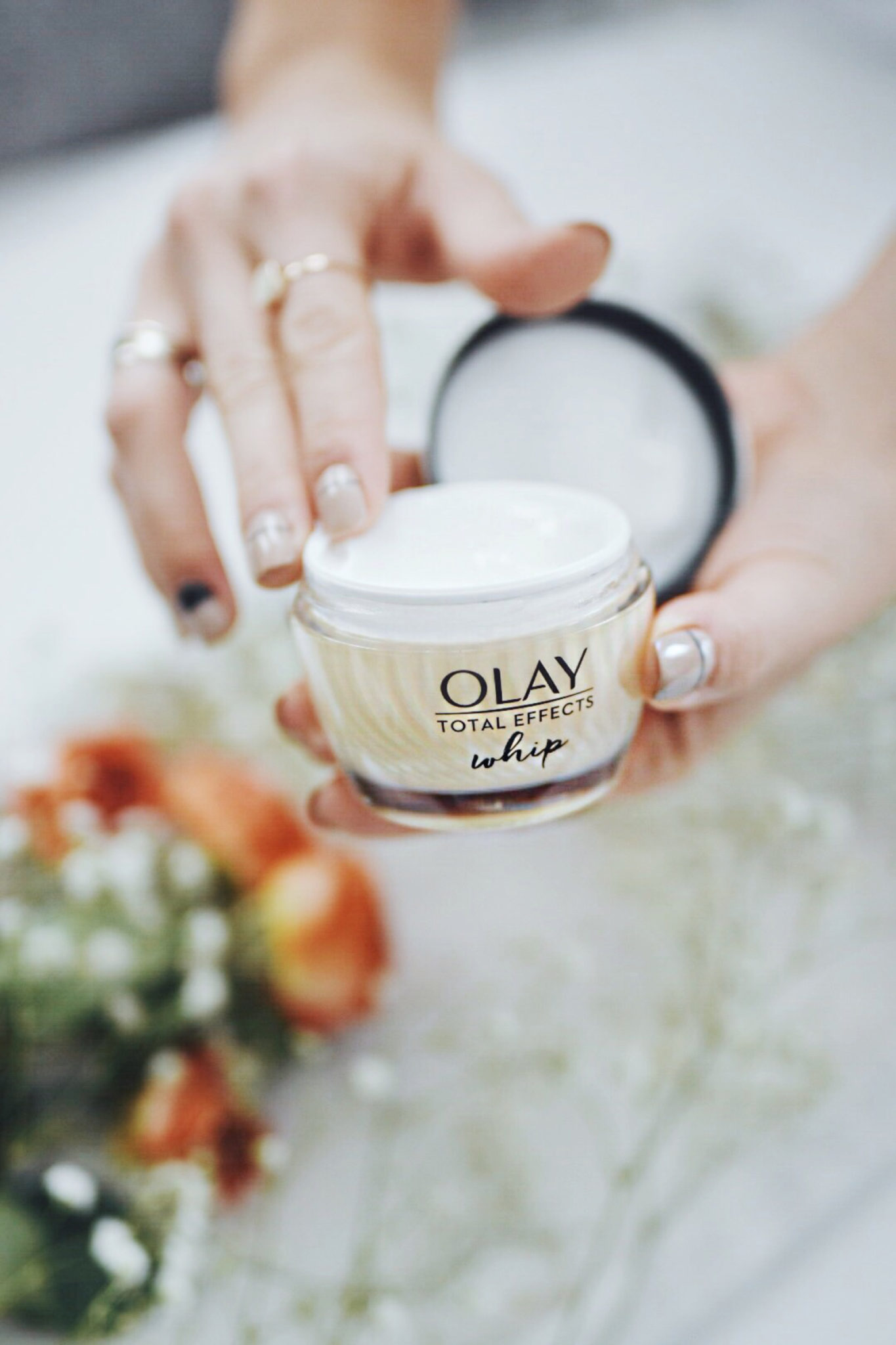 Carolina Hellal of Chic Talk trying the new OLAY Whip